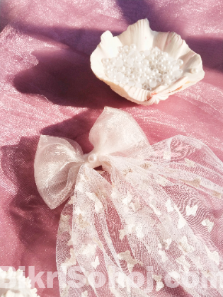 চুলের বো ক্লিপ